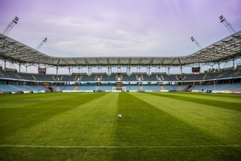 futbolo rungtynes uzsienyje